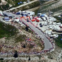 Stages - Andreas Gursky â€œTour de France Iâ€ (2007) C-Print mounted on (...)