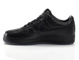 Jay-Z for Nike Air Force 1 - All Black Everything collection - Puerto (...)