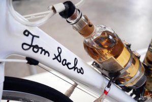 Stages - Tom Sachs â€œLanceâ€™s Tequila Bike for Girlsâ€ Carbon fiber Trek (...)