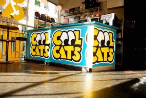 Cool Cats Yellow Shop Paris